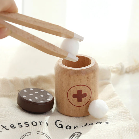 Children playing house simulation, doctors, nurses, stethoscopes, medical kits, syringes, toy sets, wooden boys and girls