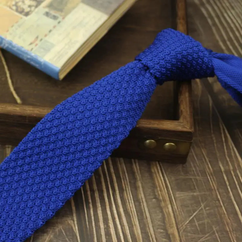 New Fashion Knitted Ties For Men British Casual Preppy Chic Solid Brown Black Neckties Women 6CM Red Narrow Soft Neck Tie Cravat