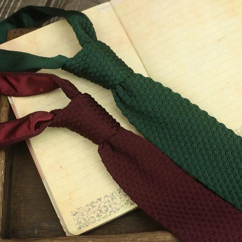 New Fashion Knitted Ties For Men British Casual Preppy Chic Solid Brown Black Neckties Women 6CM Red Narrow Soft Neck Tie Cravat