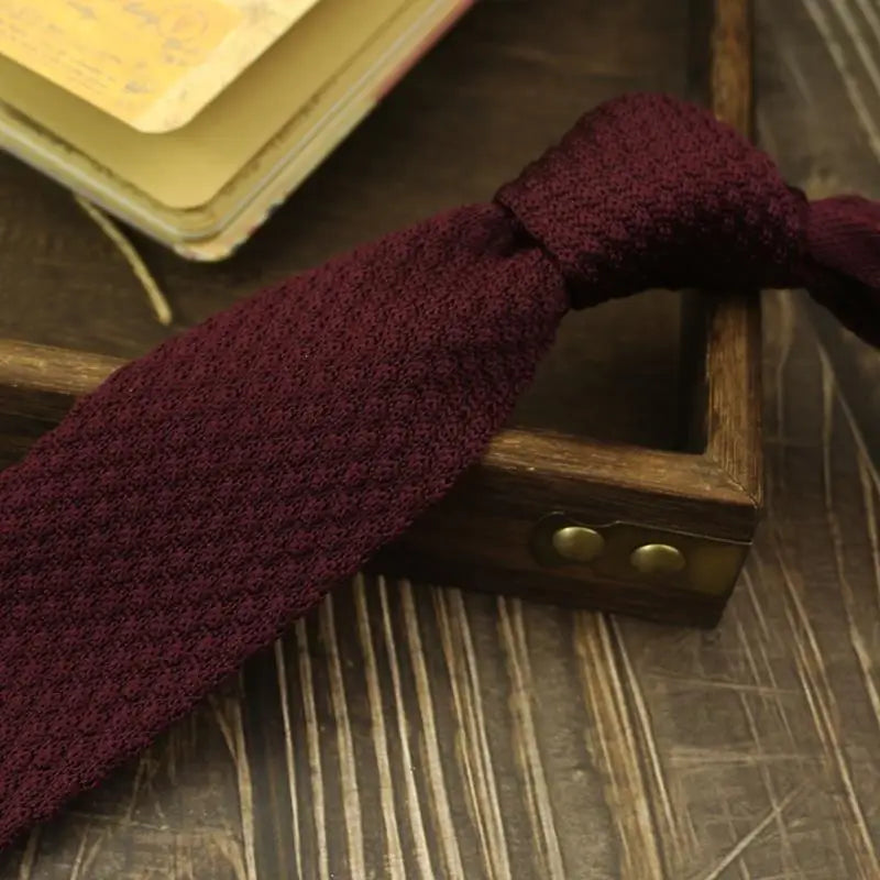New Fashion Knitted Ties For Men British Casual Preppy Chic Solid Brown Black Neckties Women 6CM Red Narrow Soft Neck Tie Cravat